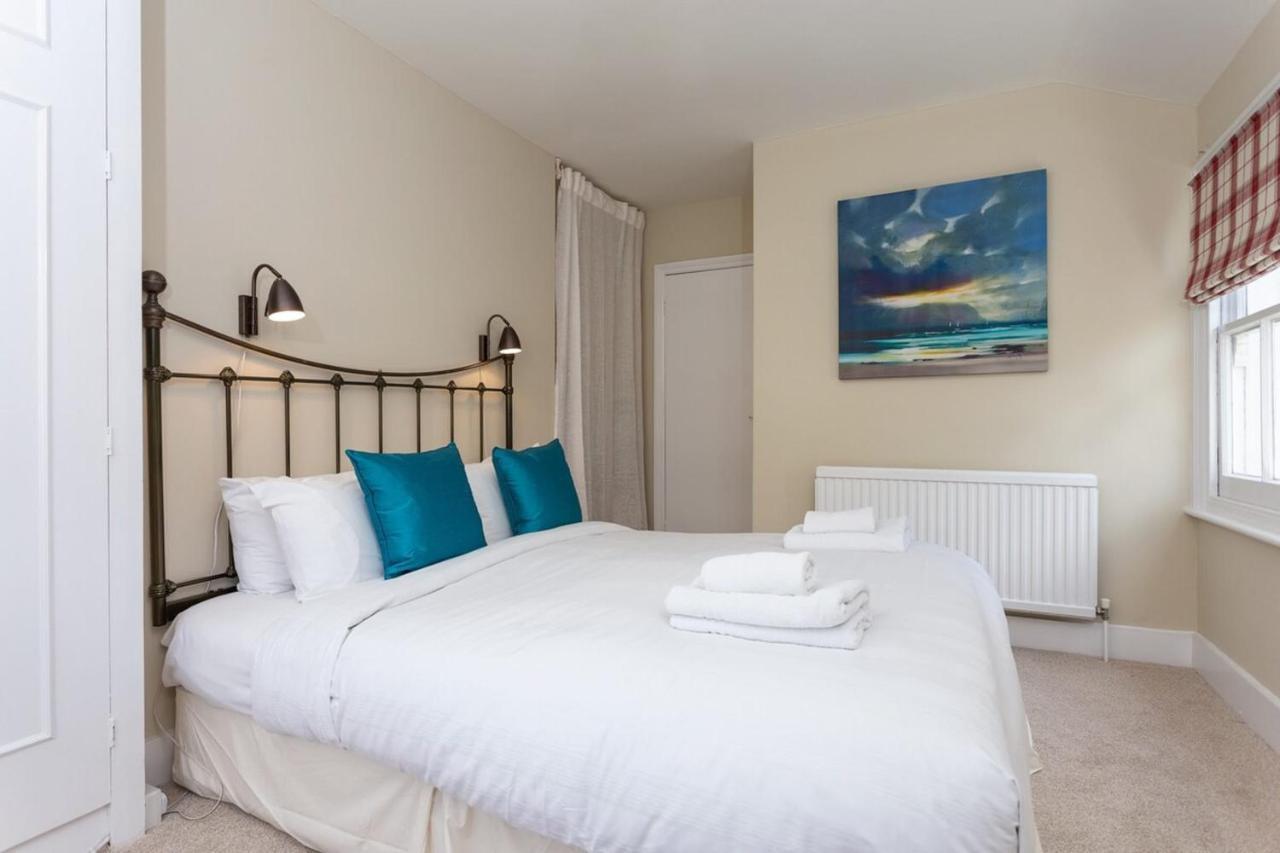 Quaint 2 Bedroom Flat - 9 Minutes Walk To Vauxhall Tube ลอนดอน ภายนอก รูปภาพ