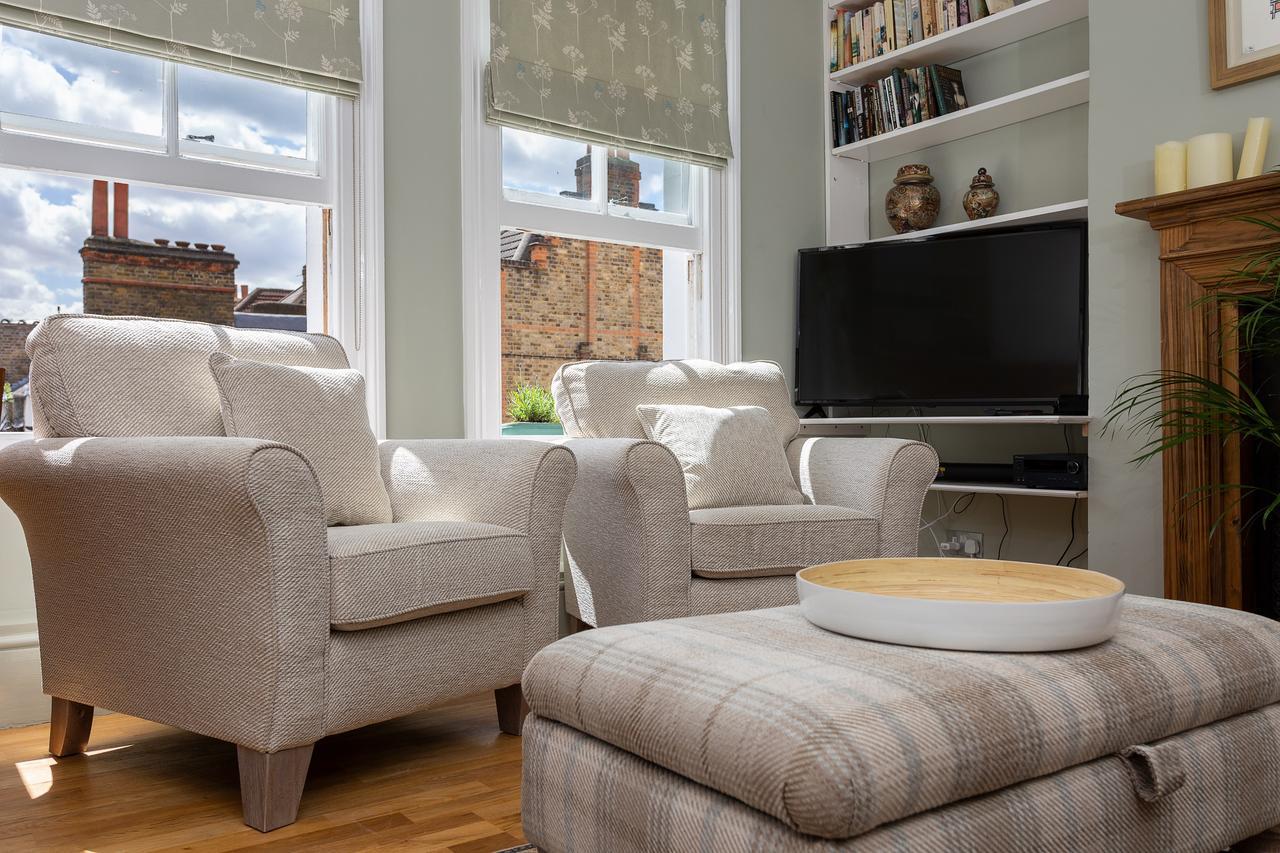 Quaint 2 Bedroom Flat - 9 Minutes Walk To Vauxhall Tube ลอนดอน ภายนอก รูปภาพ